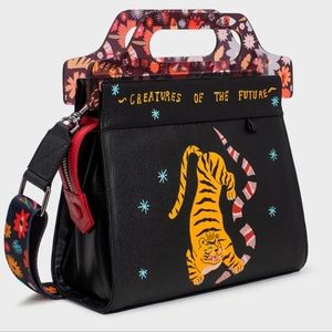 ISO Min and Mon Bag Creatures of the future